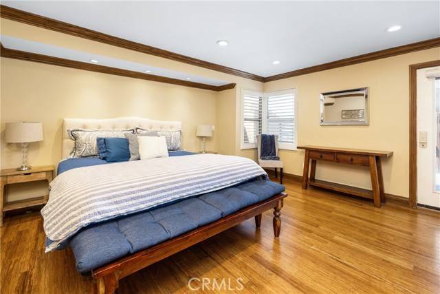 Newport Beach, CA 92663,401 Holmwood Drive