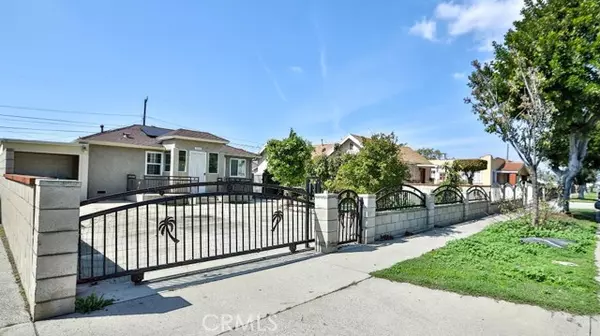 Santa Ana, CA 92703,310 N Bewley Street