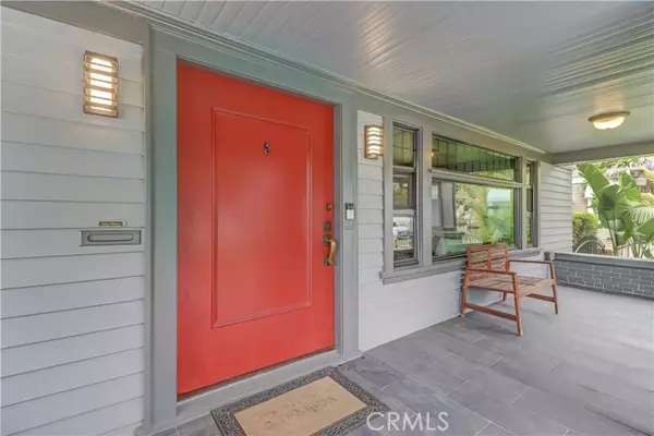 Los Angeles, CA 90004,223 N St Andrews Place