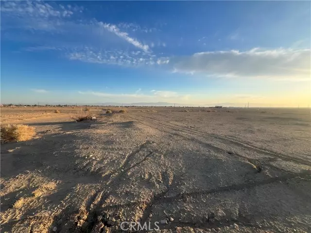 1148 Desert Kist Ave, Thermal, CA 92274