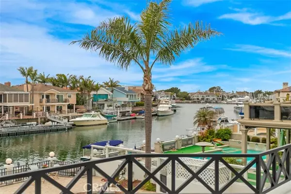 16201 Santa Barbara Lane, Huntington Beach, CA 92649