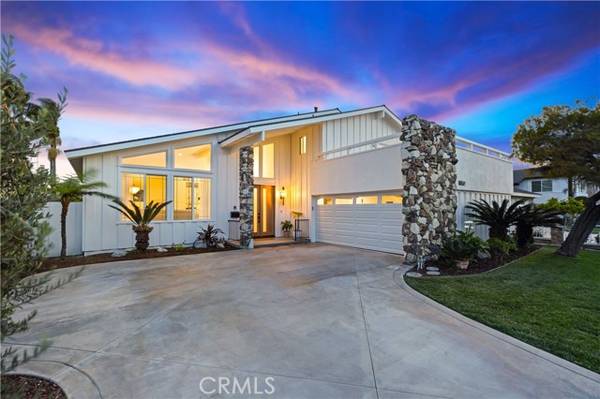 6852 Loyola Drive, Huntington Beach, CA 92647