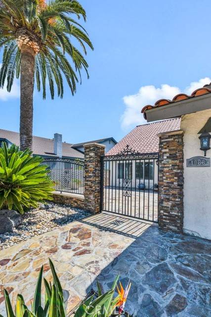 Costa Mesa, CA 92626,1033 Damascus Circle