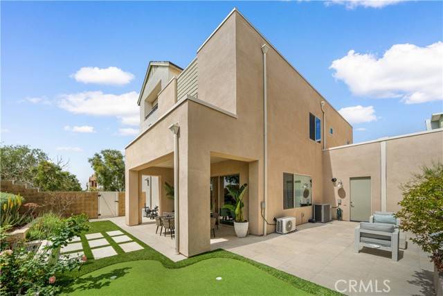 Irvine, CA 92618,129 Sculpture