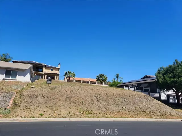 Canyon Lake, CA 92587,22720 Blue Teal