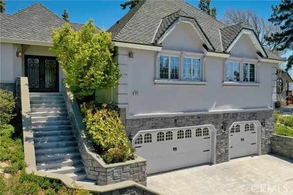 1031 Black Oaks Drive, Lake Arrowhead, CA 92352