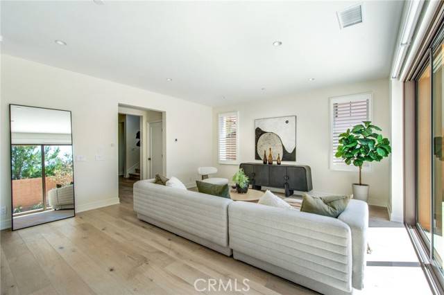 Irvine, CA 92602,118 Tritone