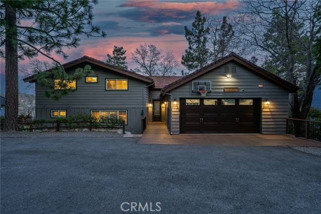 Lake Arrowhead, CA 92352,27550 North Bay Road
