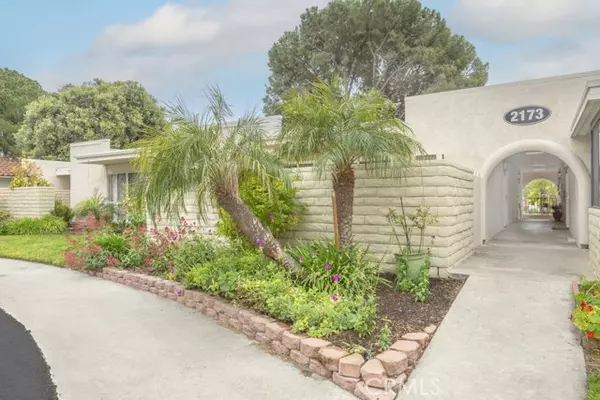 Laguna Woods, CA 92637,2173 Via Mariposa East #T
