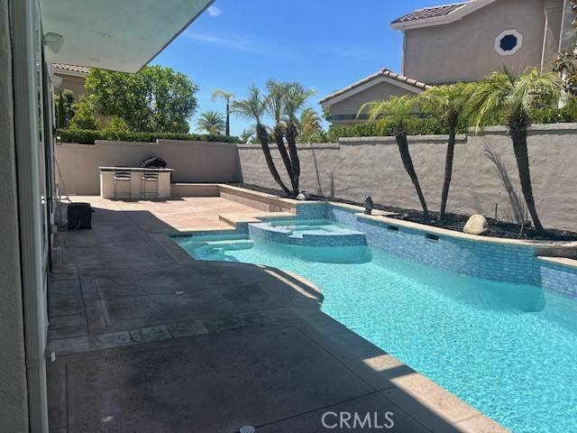 27041 S Ridge Drive, Mission Viejo, CA 92692