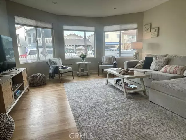 123 28th Street, Newport Beach, CA 92663