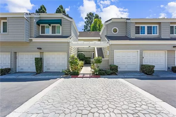 Huntington Beach, CA 92648,7402 Yellowtail Drive #204