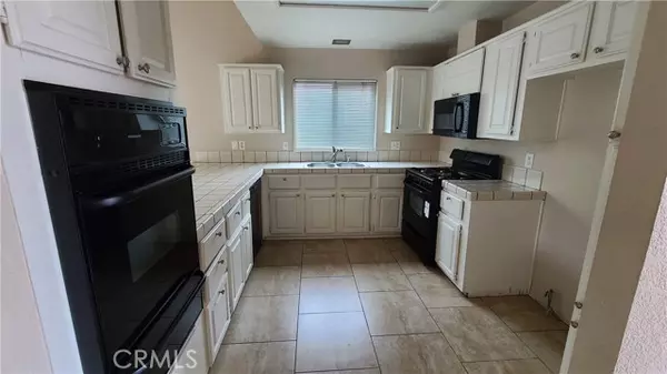 Fallbrook, CA 92028,4921 Lake Park Court