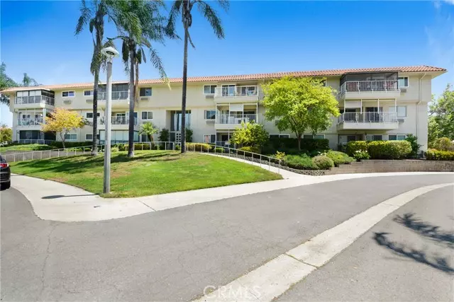 2384 Via Mariposa #3G, Laguna Woods, CA 92637