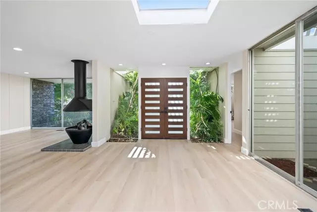 1824 Park Street, Huntington Beach, CA 92648