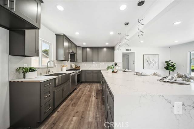 22713 Islamare, Lake Forest (el Toro), CA 92630