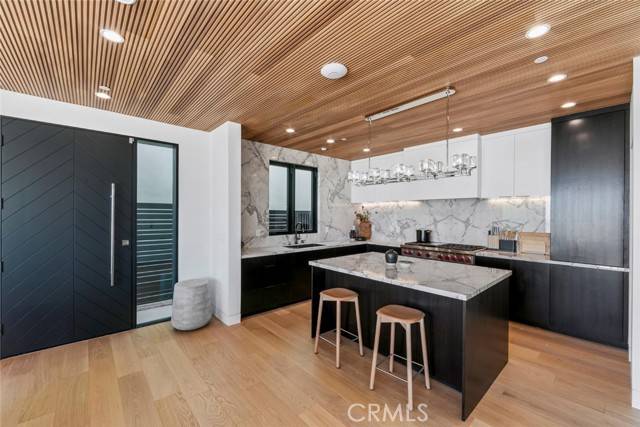 Newport Beach, CA 92663,5007 Seashore Drive