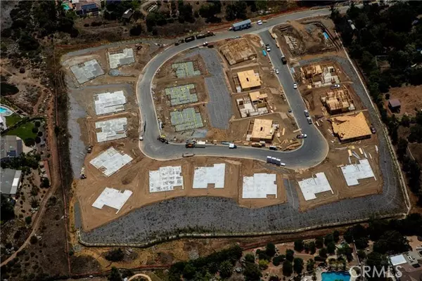 Escondido, CA 92025,1381 Amanda Glen