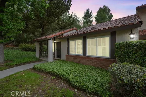 27556 Rondell Street, Agoura Hills, CA 91301