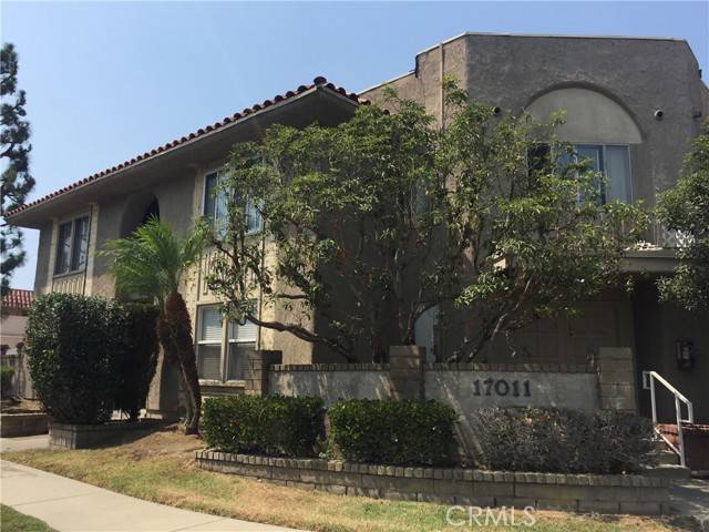 17011 Sims Lane #6, Huntington Beach, CA 92649