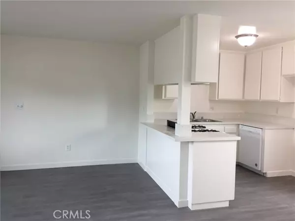 Huntington Beach, CA 92649,17011 Sims Lane #6