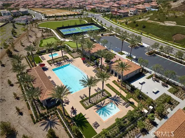 Irvine, CA 92618,114 Oakstone
