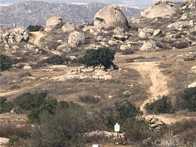 1 McIntyre, Homeland, CA 92585