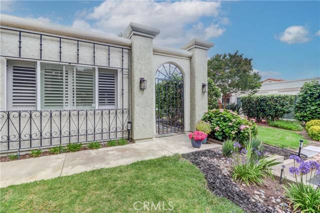 3521 Bahia Blanca #C, Laguna Woods, CA 92637