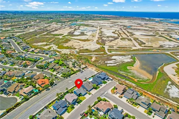 Huntington Beach, CA 92648,18202 Foss Lane