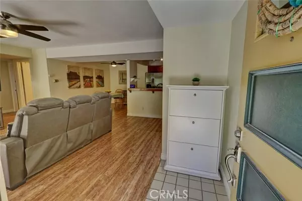 Lake Forest (el Toro), CA 92630,25712 Le Parc #7