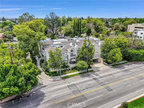 Valley Village, CA 91607,5101 Whitsett Avenue #105