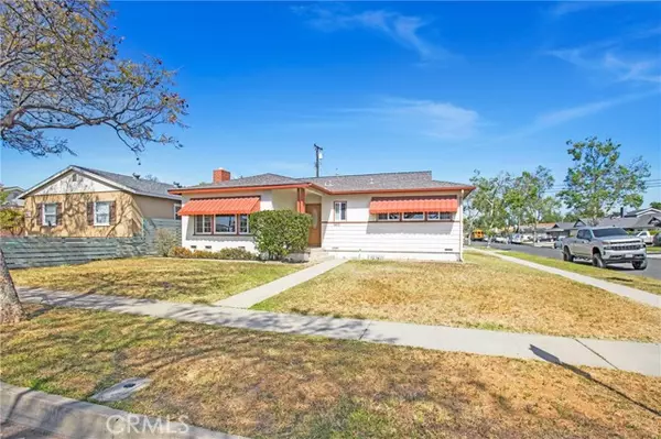 1401 N Linwood Avenue, Santa Ana, CA 92701