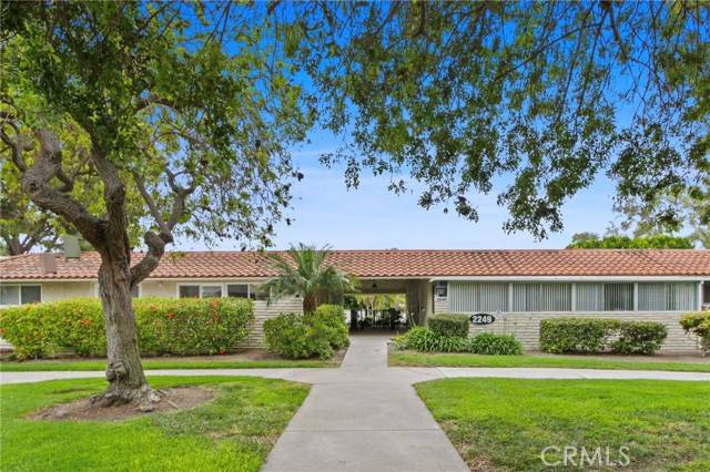 2249 Via Mariposa #P, Laguna Woods, CA 92637
