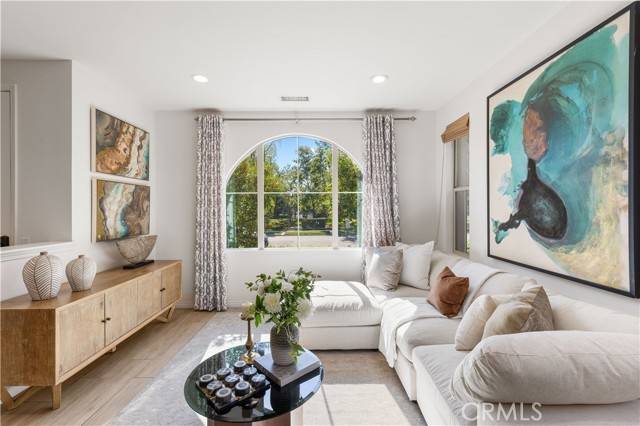 72 Parkwood, Irvine, CA 92620