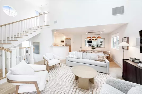 Corona Del Mar (newport Beach), CA 92625,519 Larkspur Avenue