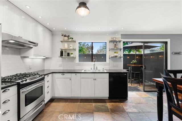 1205 Las Arenas Way #3, Costa Mesa, CA 92627