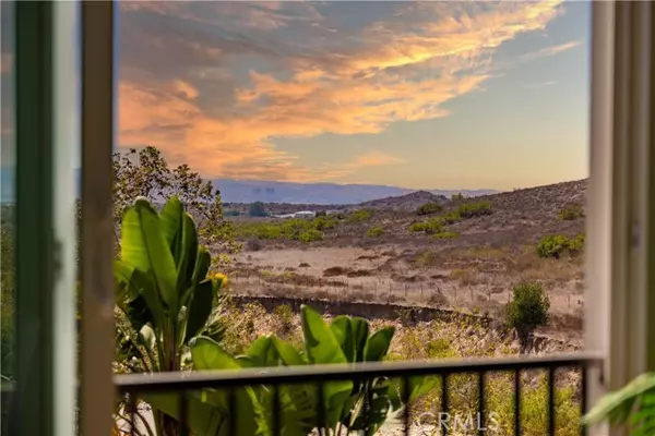 17 Heliotrope, Lake Forest (el Toro), CA 92630