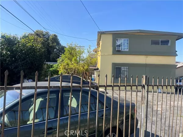 Los Angeles, CA 90019,1800 Carmona Avenue