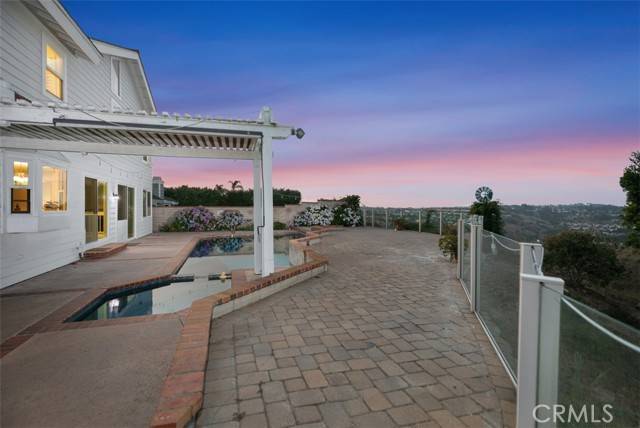 Laguna Niguel, CA 92677,31 Russell Lane