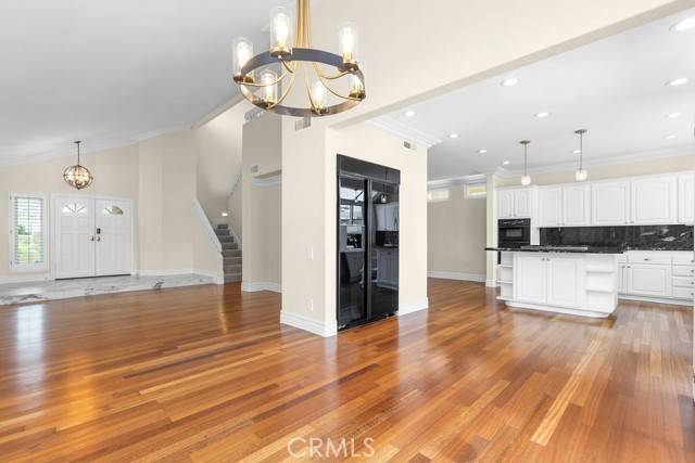 Laguna Hills, CA 92679,12 Via Candelaria