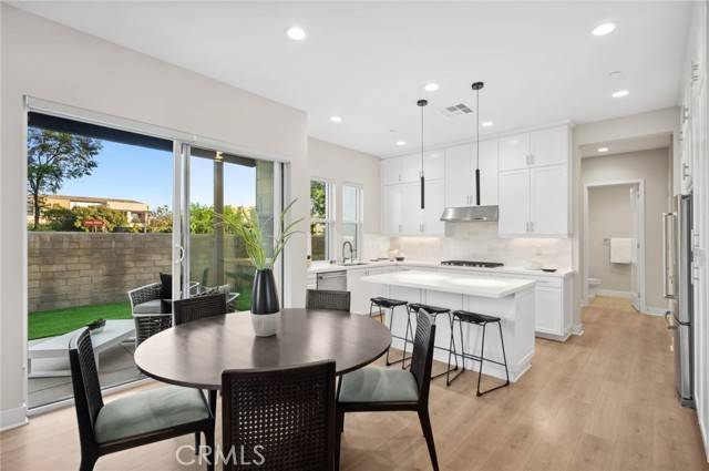 Irvine, CA 92618,160 Mirth