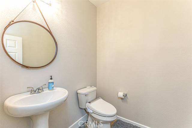 Riverside, CA 92503,17122 Broken Rock Court