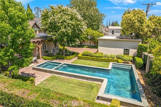 Riverside, CA 92506,3594 Castle Reagh Place