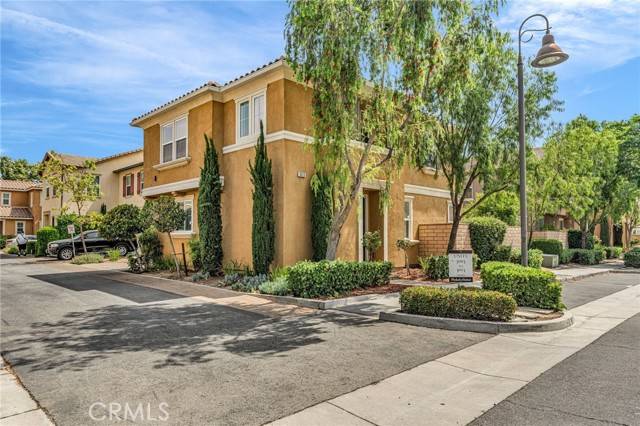 Ontario, CA 91764,3013 E Via Corvina
