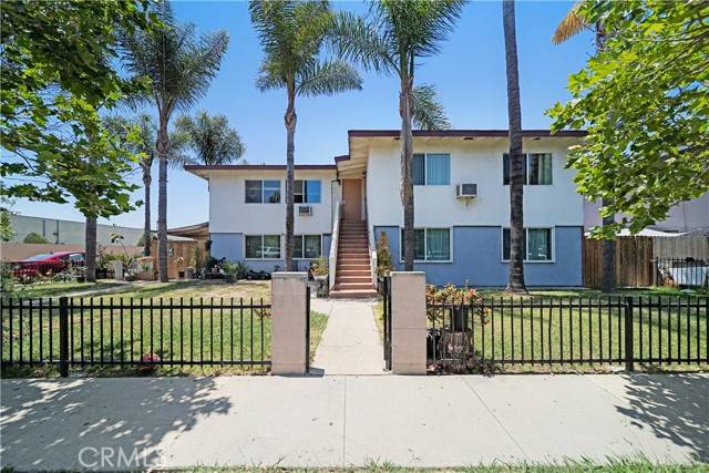 2516 S Baker Street, Santa Ana, CA 92707