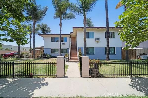 2516 S Baker Street, Santa Ana, CA 92707