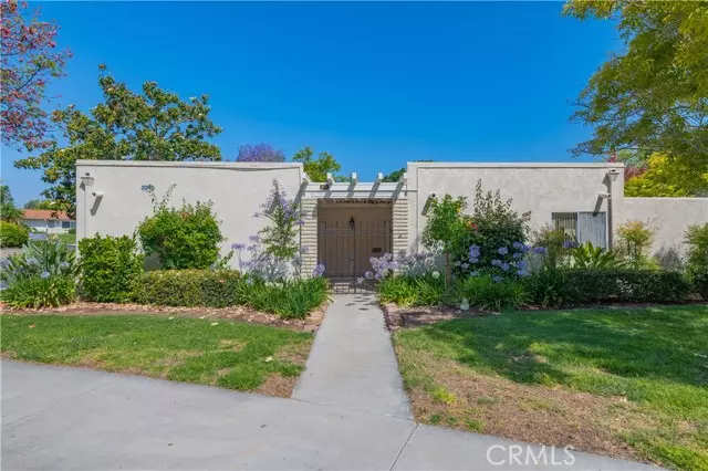 2245 Via Mariposa #D, Laguna Woods, CA 92637