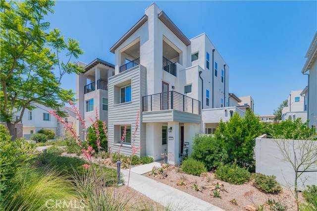 702 Benchmark, Irvine, CA 92618