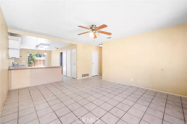 Santa Ana, CA 92704,2500 S Salta Street #18