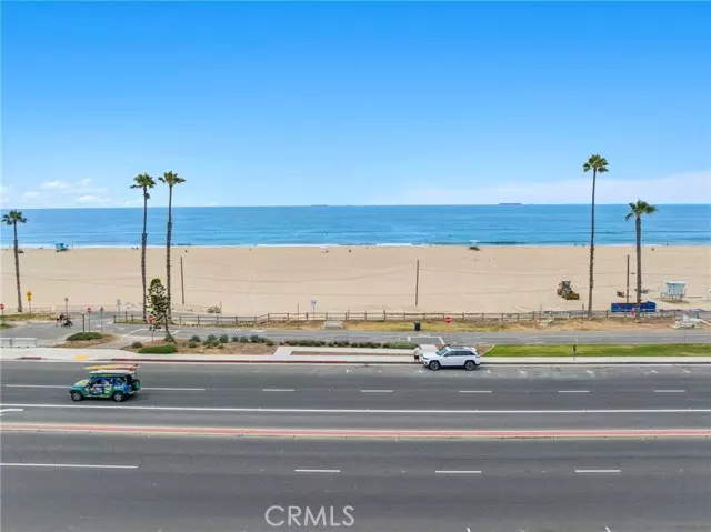 1102 Pacific Coast Hwy, Huntington Beach, CA 92648